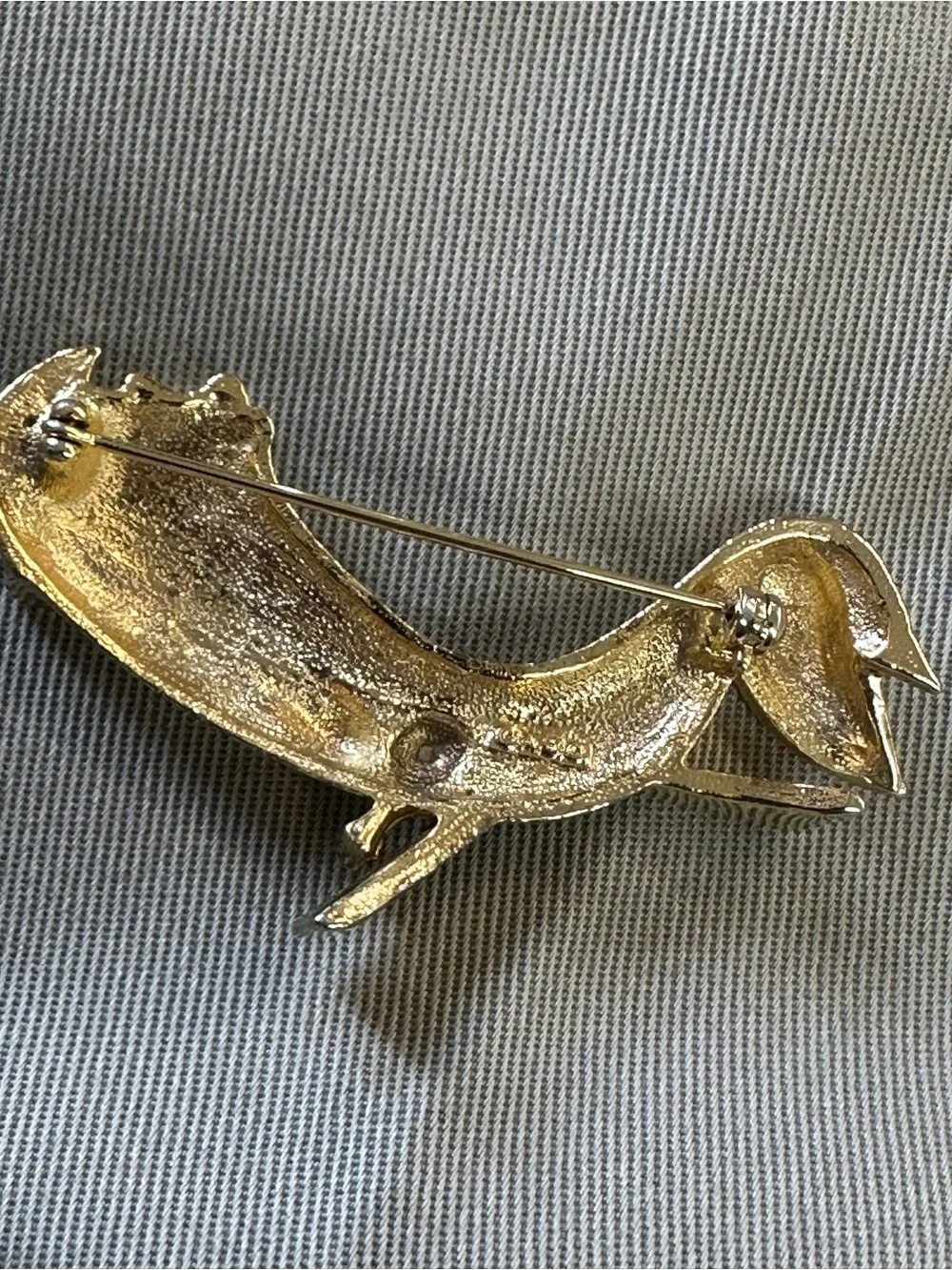 A.j.c vintage gold tone brooch relaxing sea fish on boat